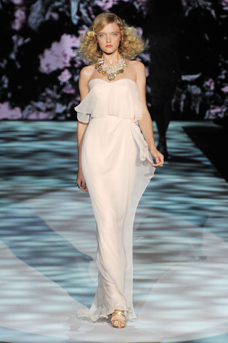 Illustration for article titled Badgley Mischka's Collection Is Perfect...If You're A Society Bride Or YSL Muse, That Is.